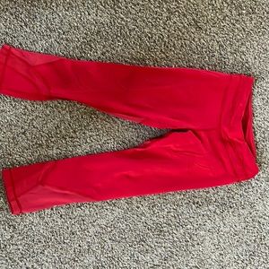 Lululemon red capris leggings